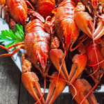 Không nên ăn tôm hùm đất