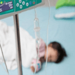 Bé 18 tháng co giật suýt chết vì uống thực phẩm chức năng dạng Oresol